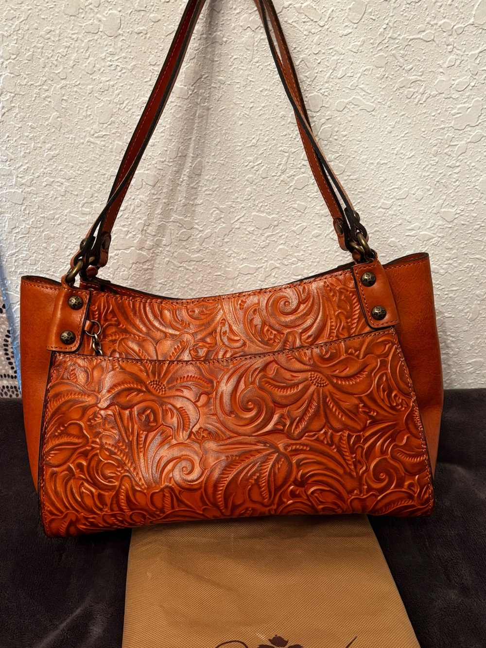 NWOT Patricia Nash Tooled Leather Shoulder Bag in Cognac Brown